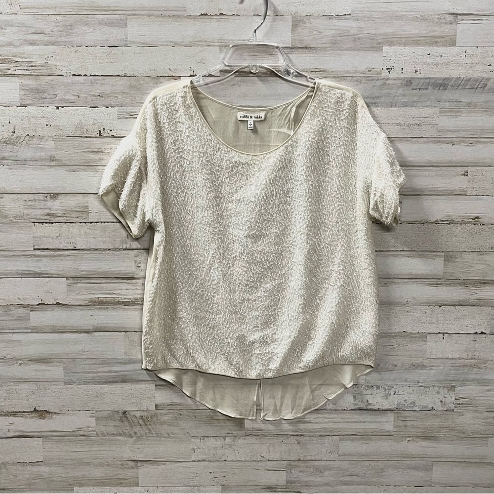 Robbi & Nikki by Robert Rodriguez Cream Textured Blouse with Sheer Open Back